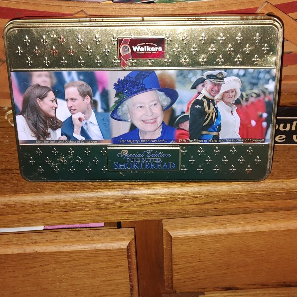 Walkers Queen Elizabeth ll special edition tin